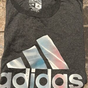 Adidas Tshirt